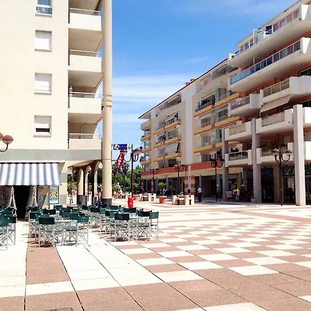 Odalys Les Pins Bleus Apartmanhotel Juan-les-Pins