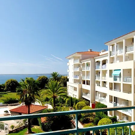 Aparthotel Odalys Les Pins Bleus